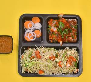 Chicken Noodles With Chicken Manchurian
