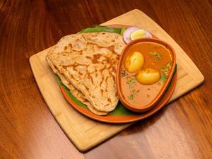 Chapati With Egg Curry