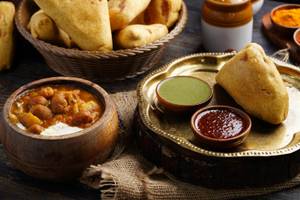 Aloo Bread Pakora(1 Pc)(Served with subzi)
