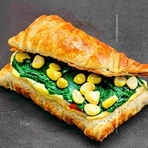 Spinach & Corn Croissant Sandwich