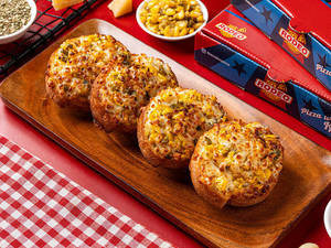 Cheesy Garlic Bread With Veggies