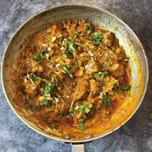 Nattu kozhi garlic masala