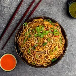 Chilli Garlic Murgh Noodles