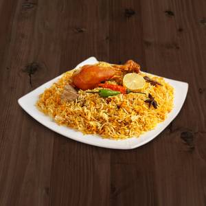 Lucknow Chicken Biryani With Raita