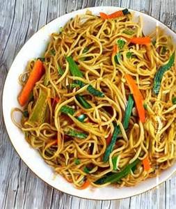 Veg Hakka Noodles [Special]