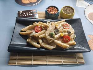 White Sauce Pasta