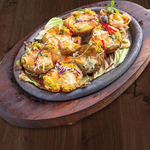 Sizzling aloo cheese kebab [full]