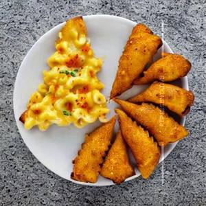 Mac Cheese Triangles