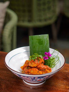Chicken Kothe Momo