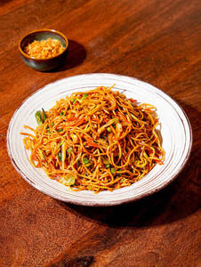 Veg Chilly Garlic Noodles