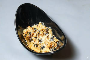 Chicken Aligo Olio Pasta