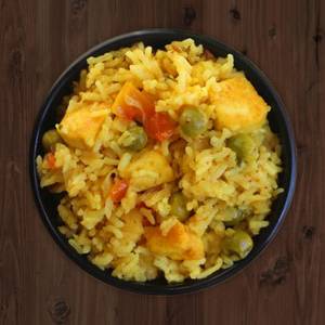 Paneer Biryani With Gravy