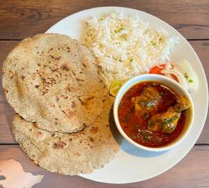Chicken Thali( Chicken, rice , Roti=3  etc