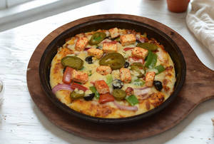 Paneer Chilly Pizza