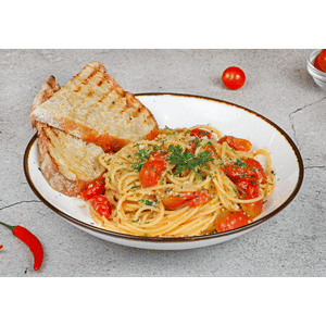 Spaghetti Aglio, Olio and Pepperoncino, with Cherry Tomato