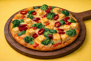 Jain Peppy Paneer Pizza