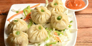 Stream Momos (6 Piece)