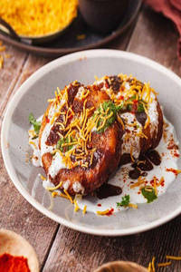 Dahi Aloo Tikki Chaat ( Desi Ghee) 2 PC