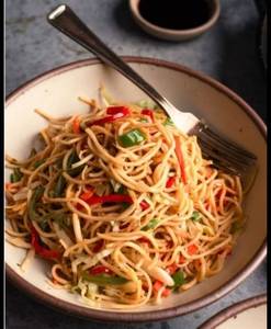 Veg Hakka Noodles