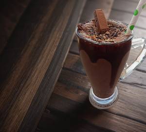 Kitkat Chocolate Shake
