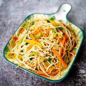 Veg Noodles *