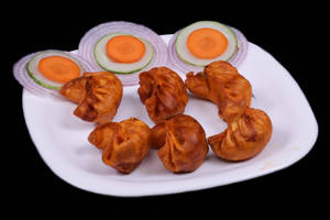 PANEER TIKKA MOMOS