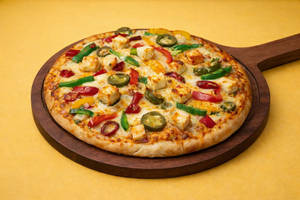 Jain Spicy Paneer Treat Pizza