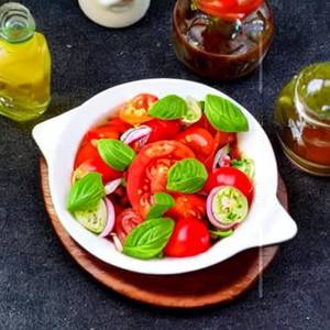 Tomato salad