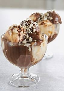 Dry Fruit Sundae (3 Jumbo Scoops)