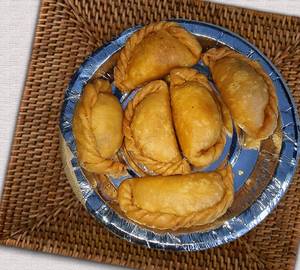 Gujiya Dry