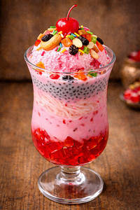 Strawberry Falooda
