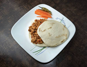 Chicken Kuboos Shawarma Plate