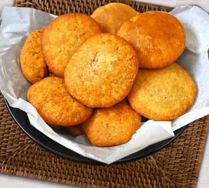 Kachori With Chutney