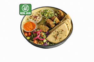 Falafel Platter With Pita Bread