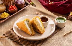 Paneer Bread Pakoda