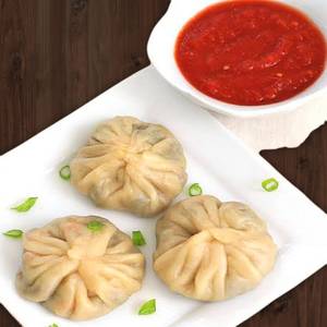 Veg Steamed Momos (7 pcs)