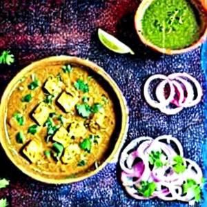 Matar paneer curry