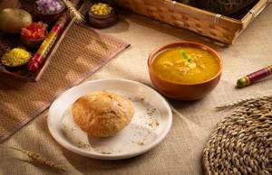 Dal Kachori With Aloo Sabzi