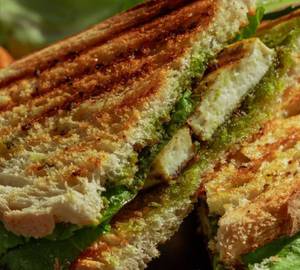 Mint Paneer Grilled Sandwich [4 Pieces]