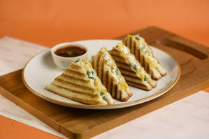 Cheese Corn Capsicum Sandwich