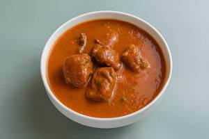 Chicken Kolhapuri Tambada Rassa - Red Gravy with Meat