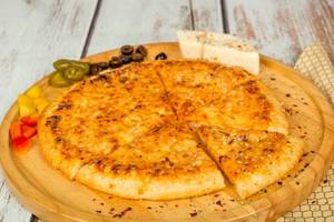 Classic Margherita Pizza