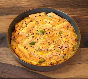 White creamy Pasta