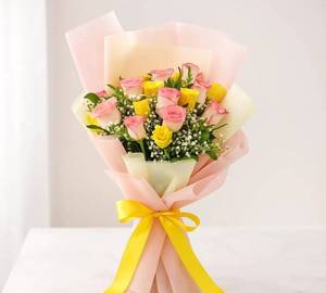 10 Yellow Rose 10 Jumeliya Rose With Pink And White Paper Wrapping