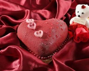 Dark Valentine Heart Cake (500 Gms)