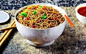 Veg Schezwan Noodles