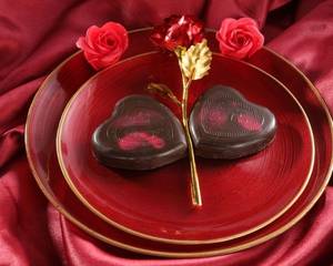 Dubai Heart Shaped Kunafa Chocolate Box (70 Gms)