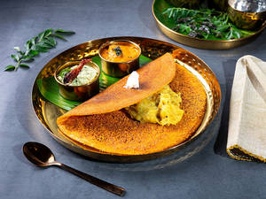 Benne Garlic Podi Masala Dosa