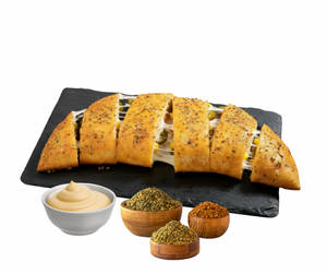 Loaded Veg Garlic Bread + Cheesy Dip