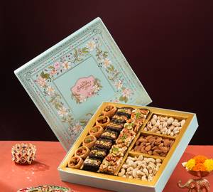 Phool Assorted Baklava & Dryfruit Hamper [1 Box 600 Grams]